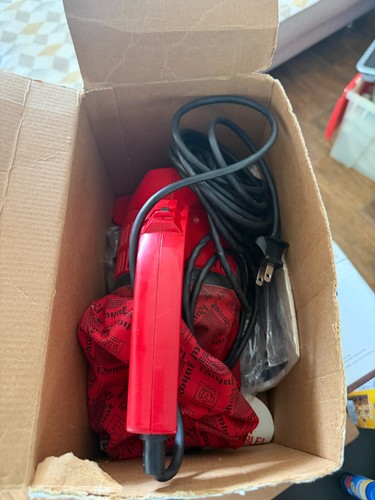 Dirt devil hand - vac, by